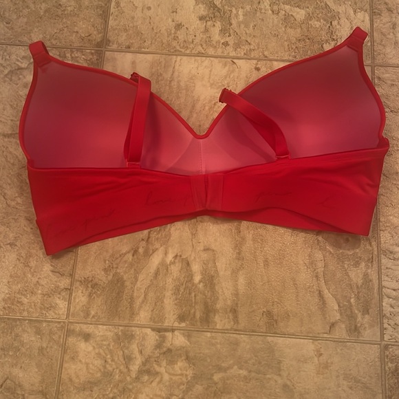 SOLD Victoria secret wear everywhere wireless push-up bra - Picture 5 of 5